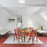 Vakantiehuis 2 Bedroom Beautiful In *