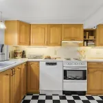 2 Bedroom Beautiful In Эрёскёбинг