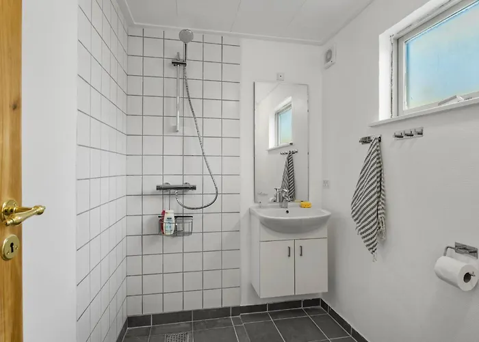 2 Bedroom Beautiful In *